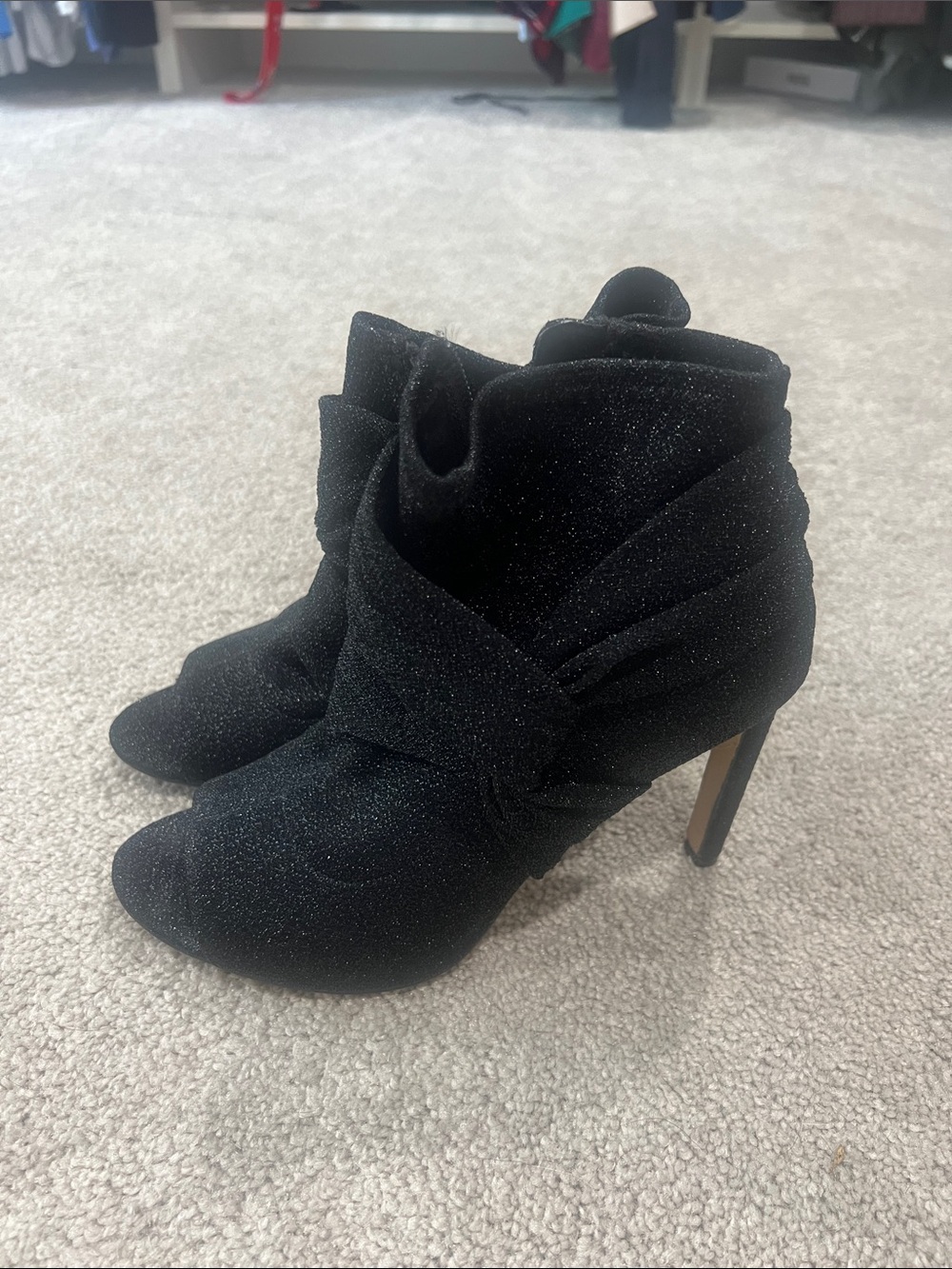 Jewel badgely Mischka open toe booties